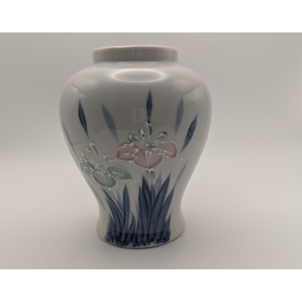 Vintage Japanese Porcelain Floral Bud Vase Hand Painted Iris White Blue Japan